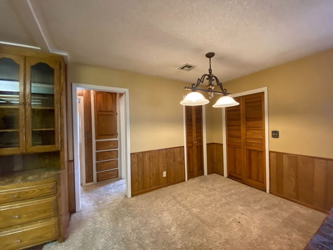 6017 Nw 56th St - Photo 5 of 27