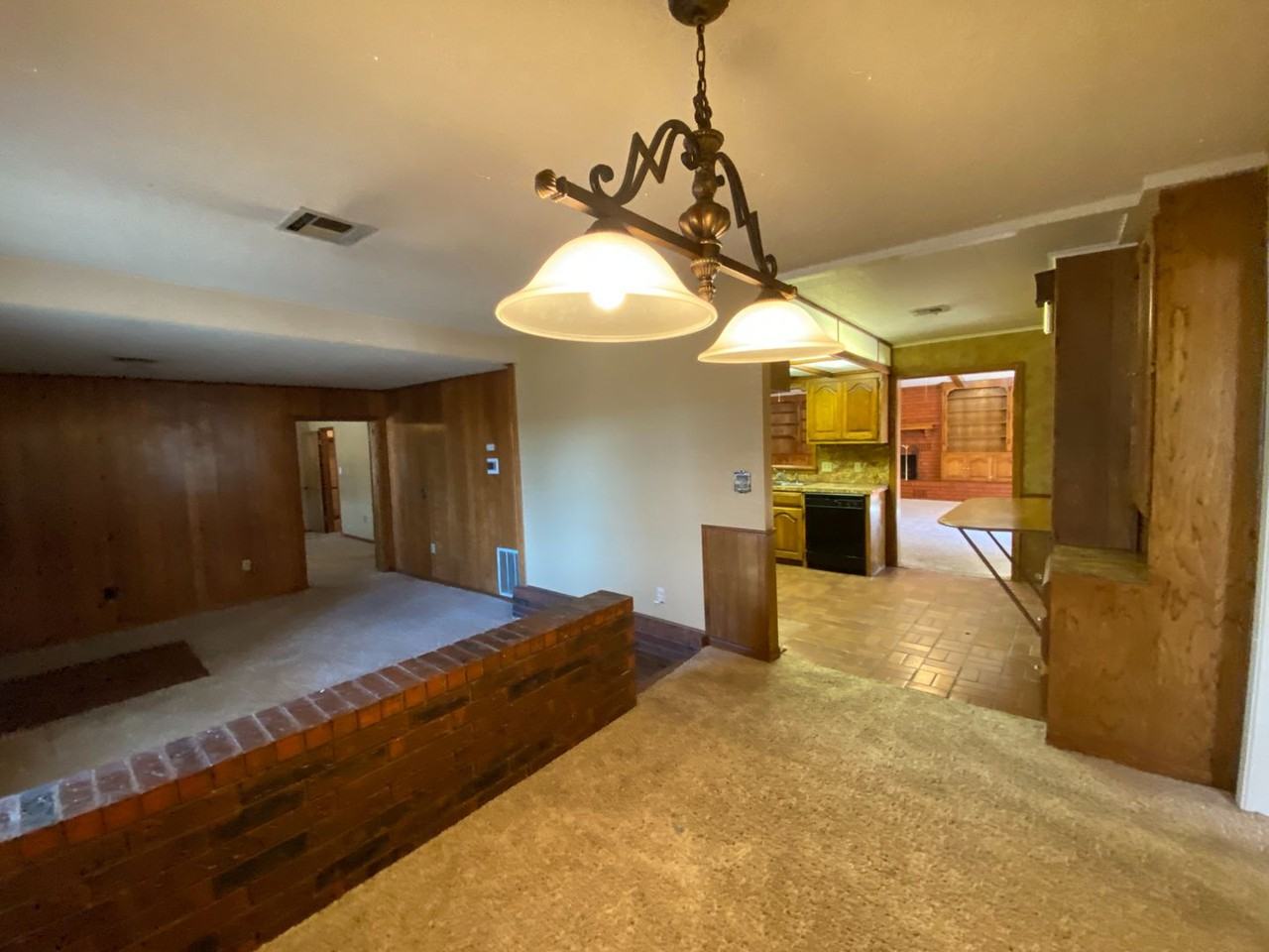 6017 Nw 56th St - Photo 6 of 27