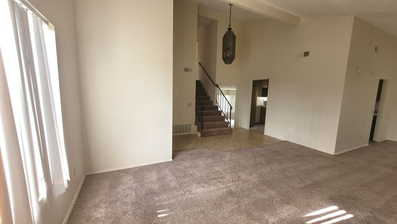 8817 Twin Trails Dr - Photo 3 of 18