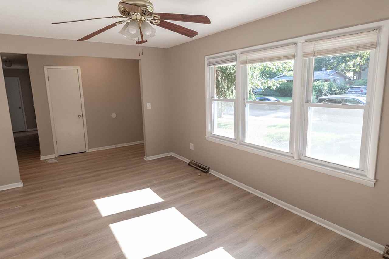 3006 Lynnwood Dr - Photo 6 of 43