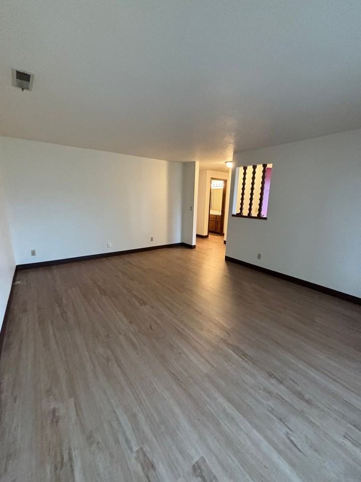 4535 Blue Sky Ct Se - Photo 4 of 20