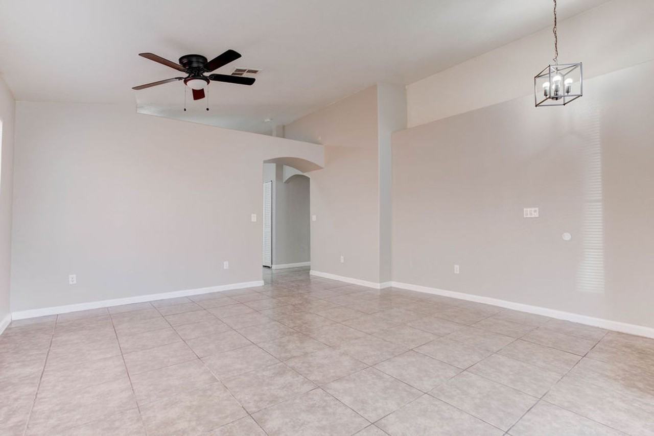 1716 Anchor Dr - Photo 3 of 38