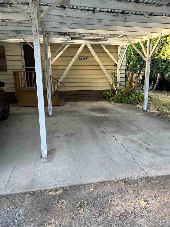 1448 Harbor Dr - Photo 2 of 12