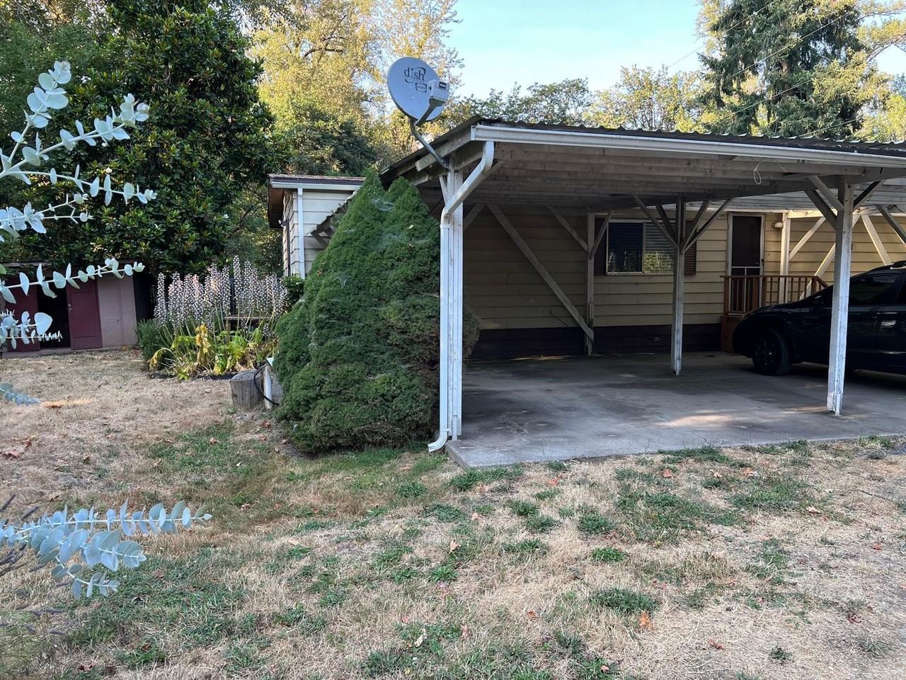 1448 Harbor Dr - Photo 3 of 12