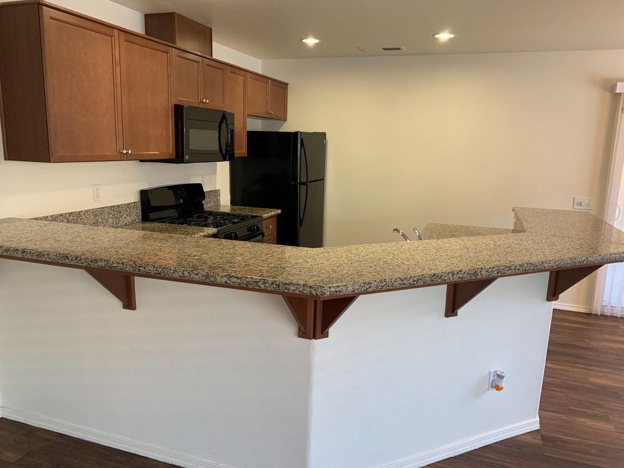 2111 Bella Oaks Dr - Photo 5 of 17