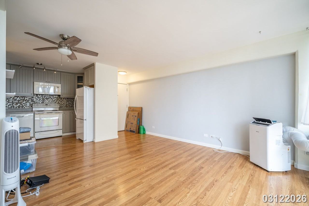 2115 Ala Wai Blvd #1403 - Photo 6 of 26