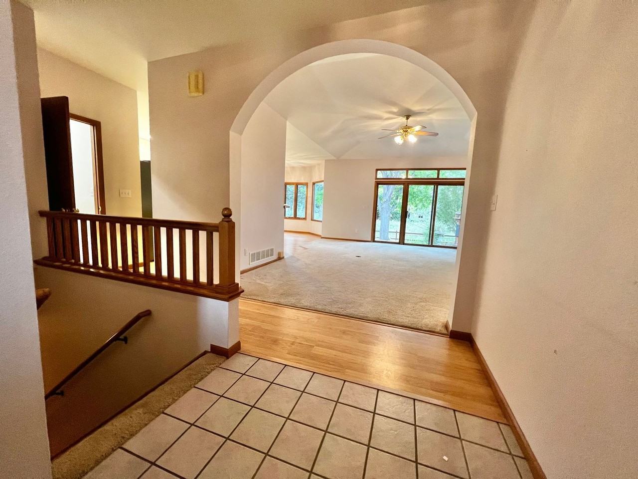 2719 Willow Creek Dr - Photo 3 of 42