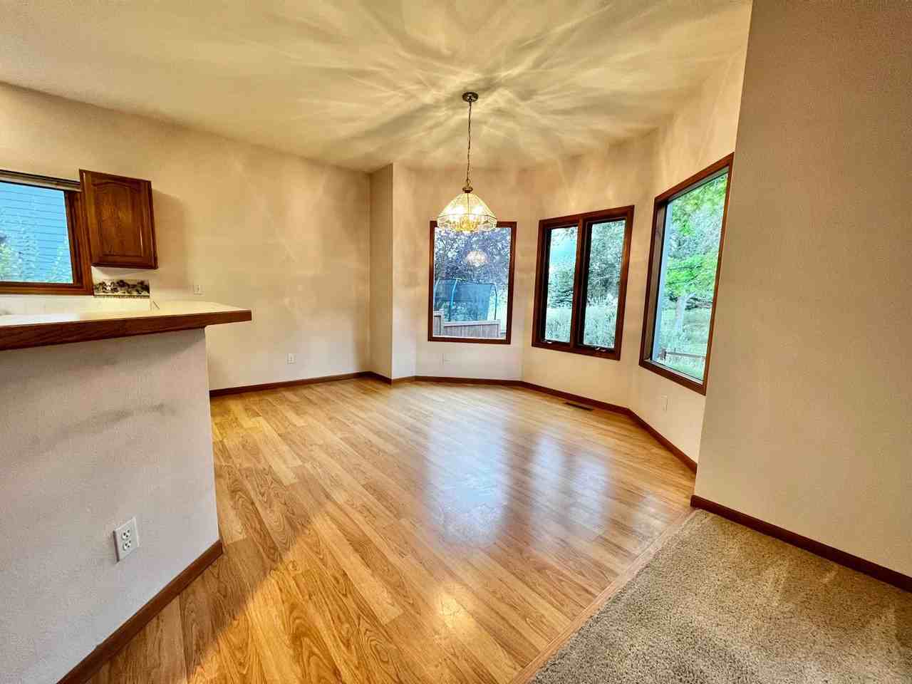 2719 Willow Creek Dr - Photo 7 of 42