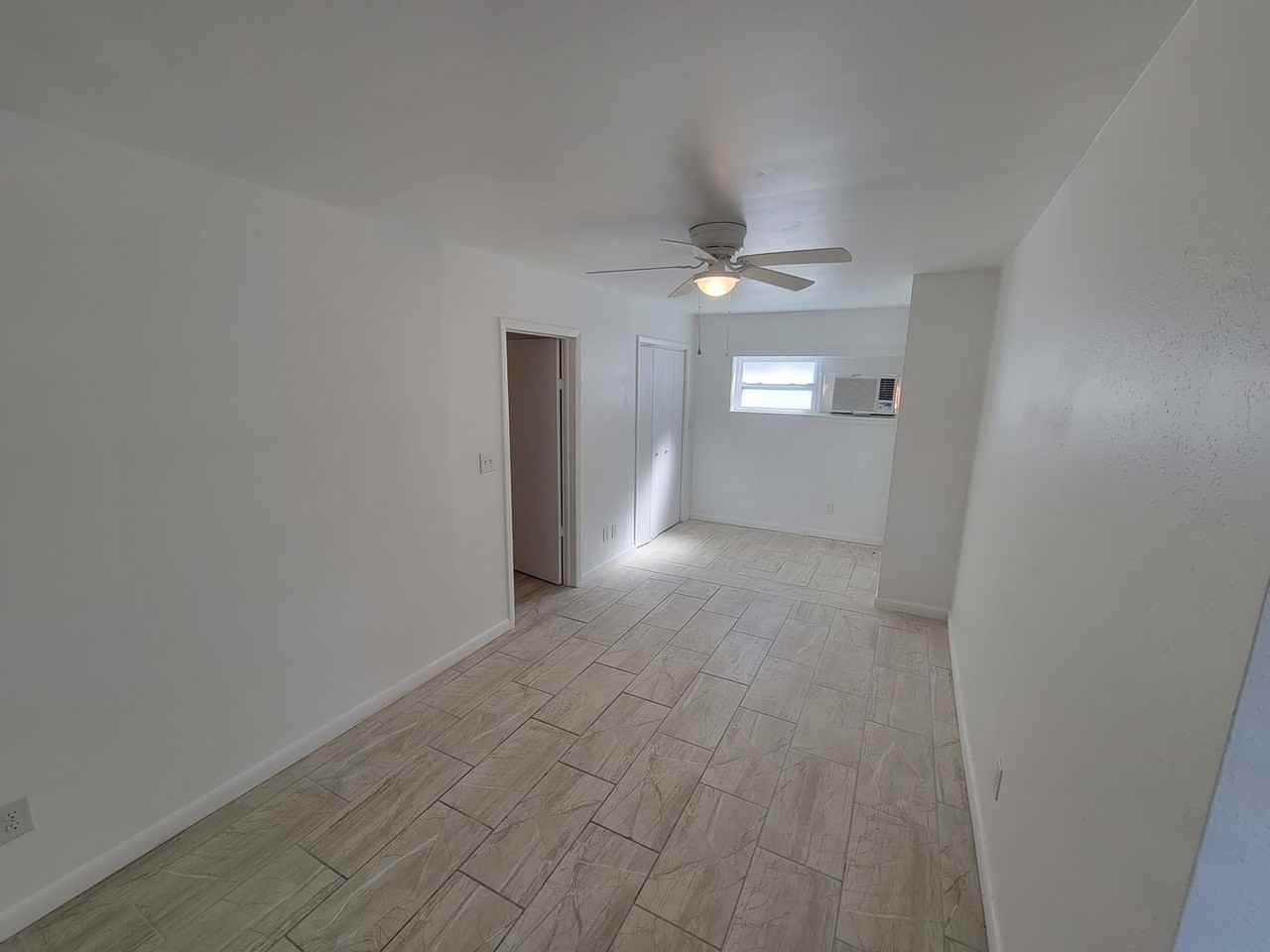 1225 1/2 Bermuda St - Photo 2 of 7