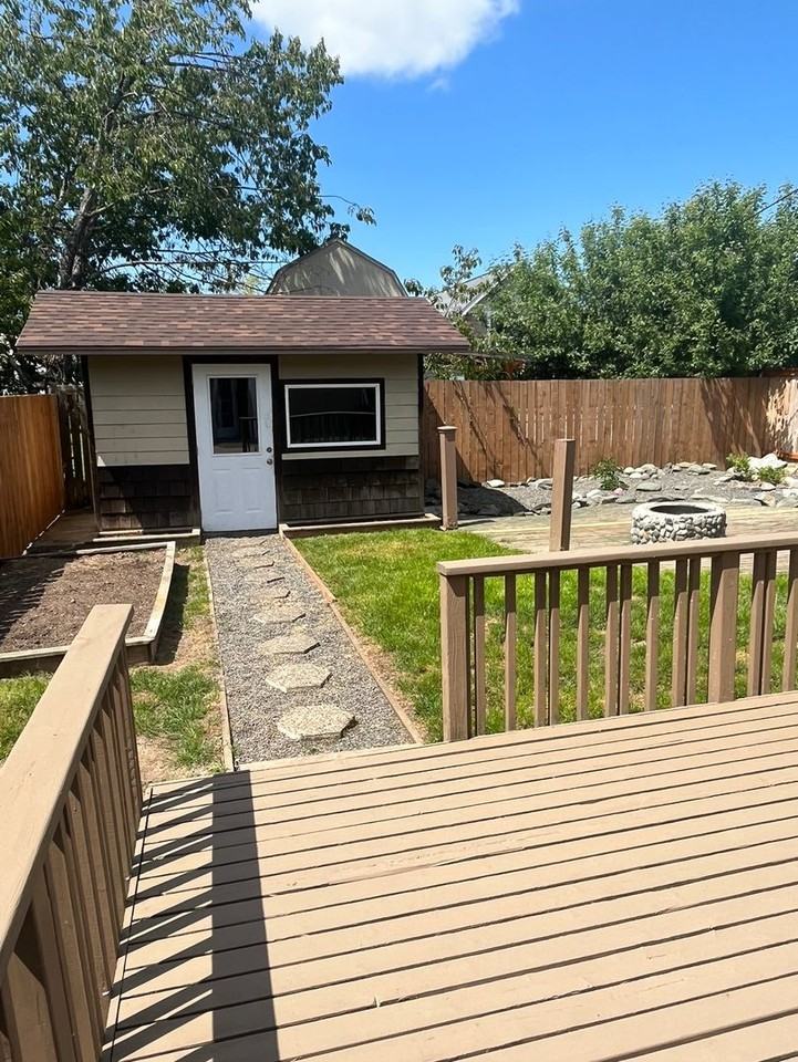 2725 St Clair St - Photo 4 of 31