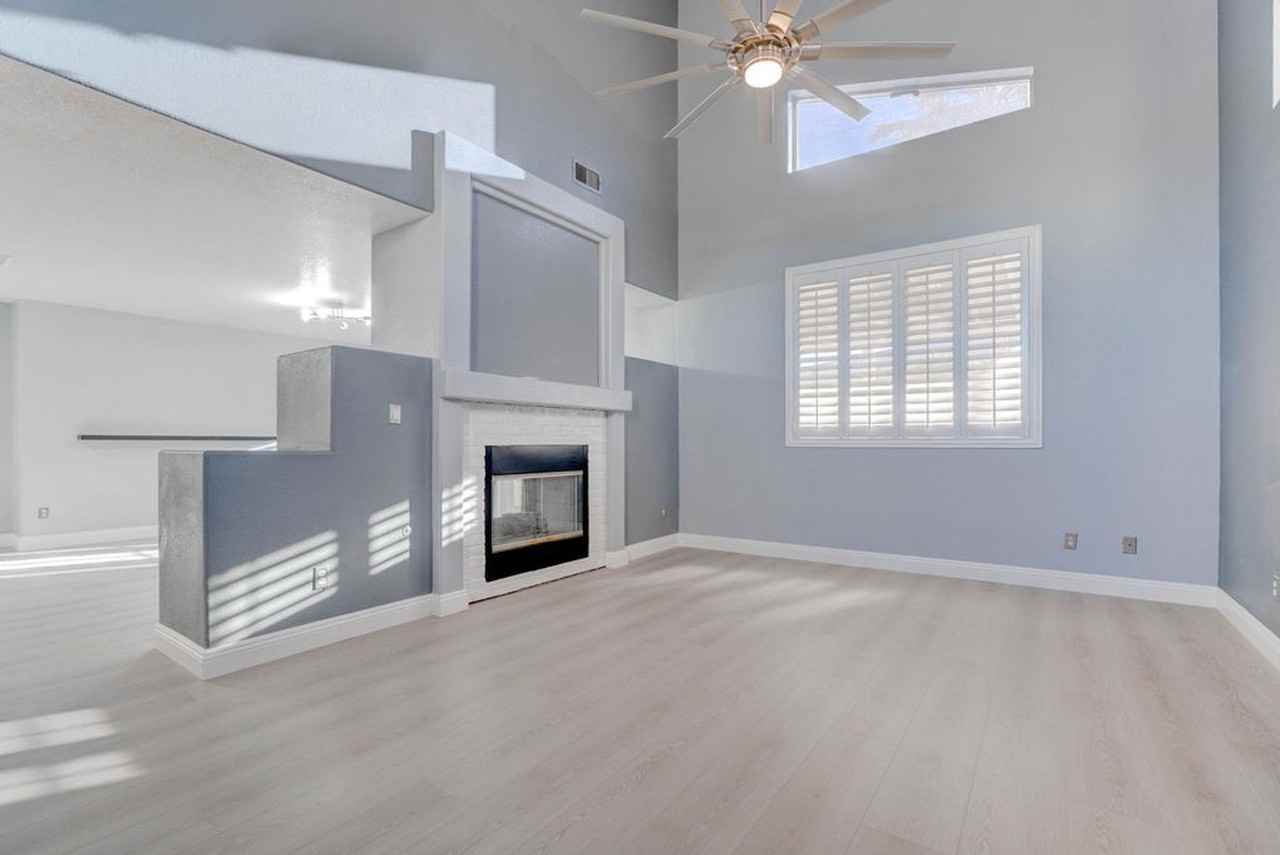 879 Cozy Valley St - Photo 2 of 38