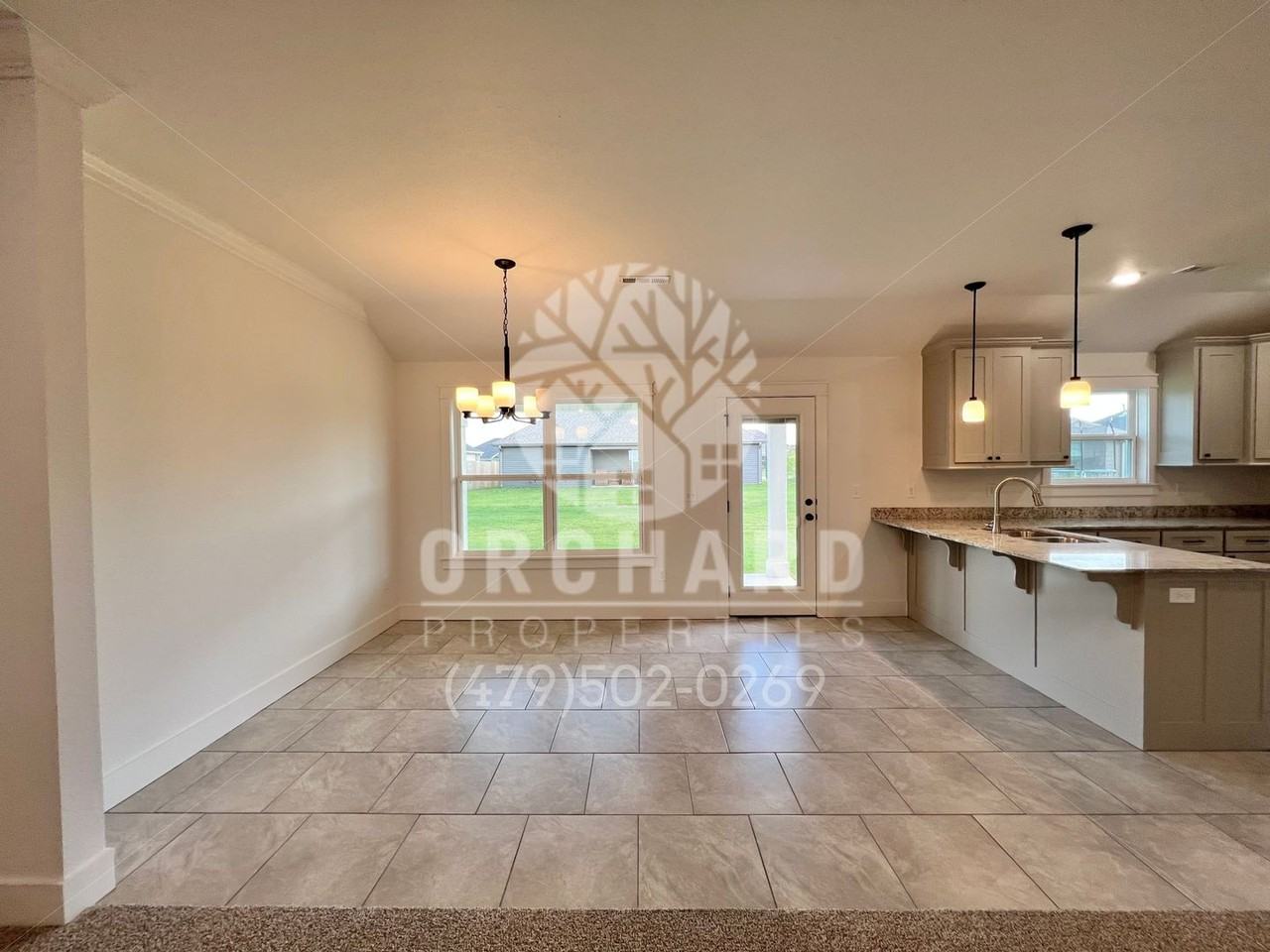 1809 E Hudson Dr - Photo 5 of 18