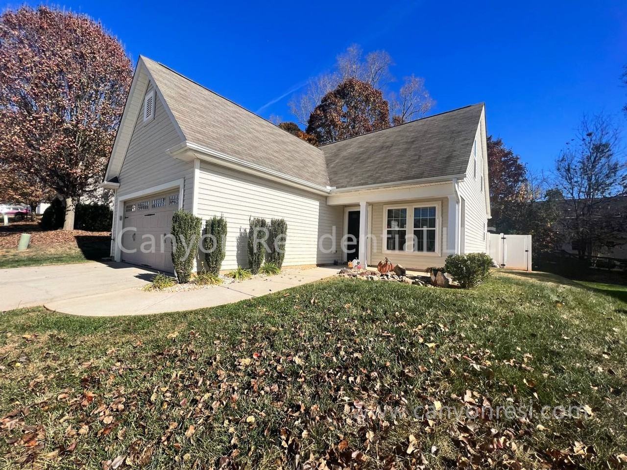 1837 Pope Hill Ct - Photo 3 of 29