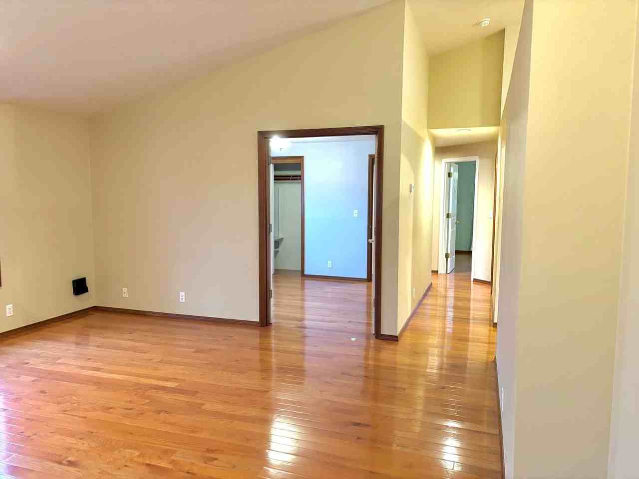 4537 Sw Arnold St - Photo 5 of 31