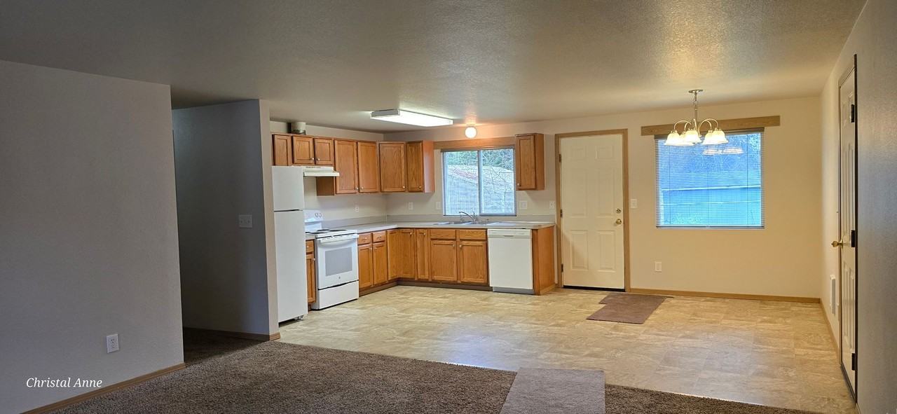 2261 E Crestview Dr - Photo 4 of 27