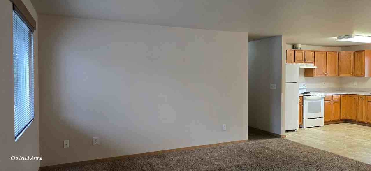 2261 E Crestview Dr - Photo 5 of 27