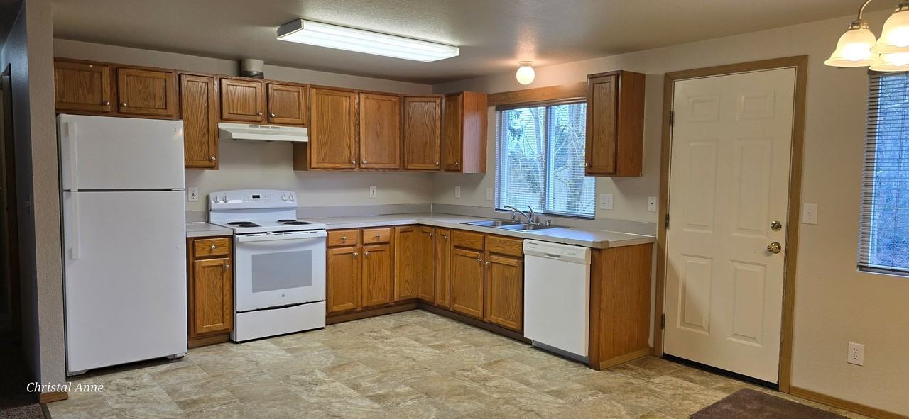 2261 E Crestview Dr - Photo 6 of 27