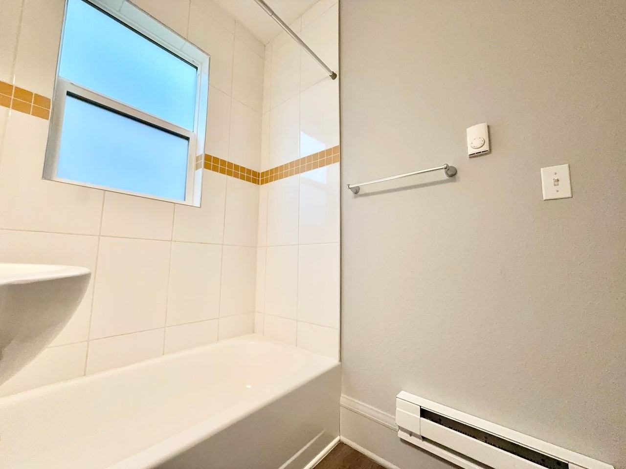 814 Columbia St - Photo 6 of 27
