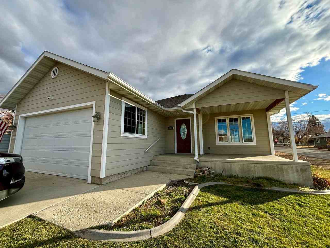 501 E Riggs St - Photo 2 of 26