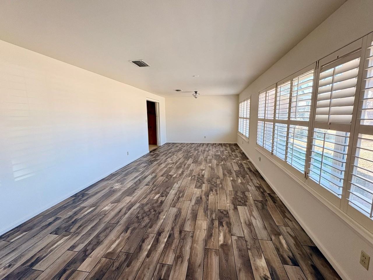 211 E Alto Dr - Photo 2 of 15