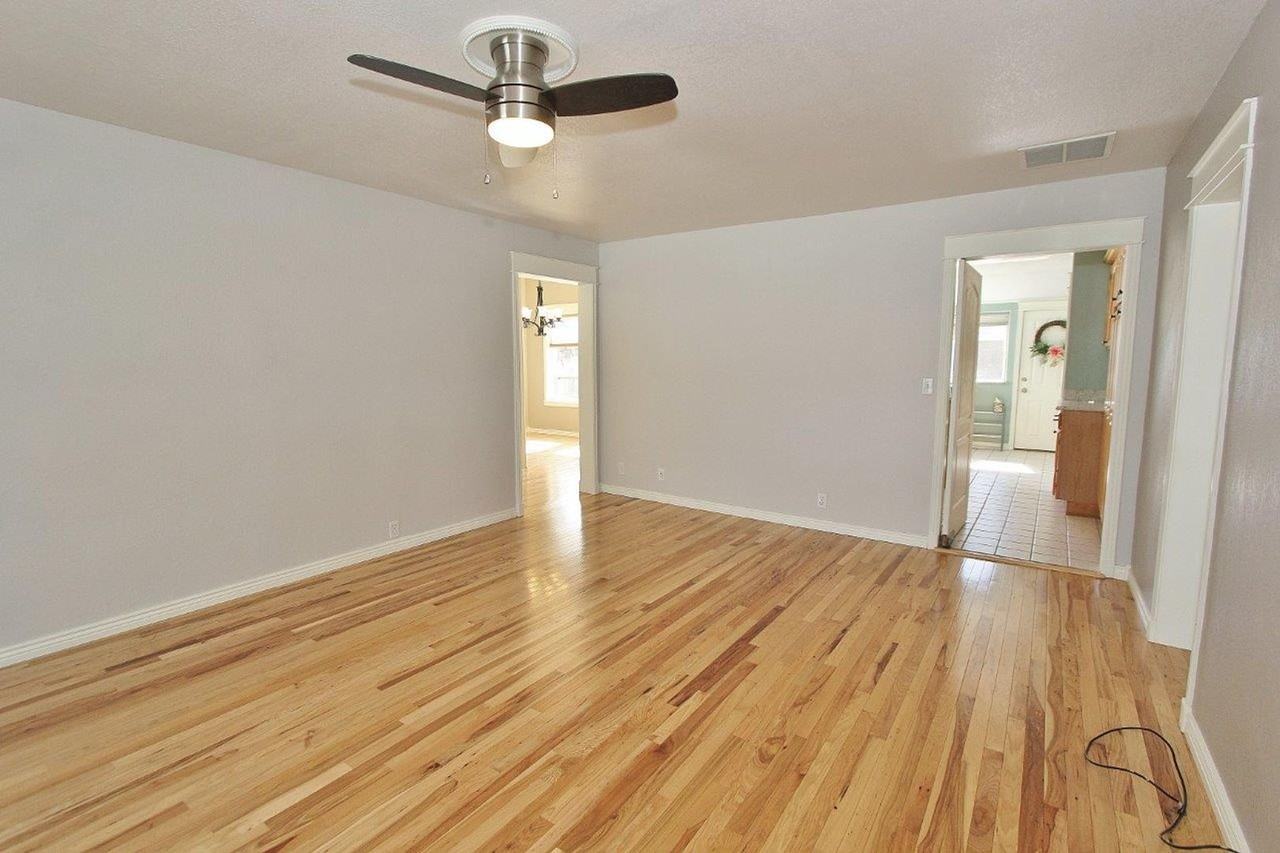 3121 W Rose Hill St - Photo 5 of 25