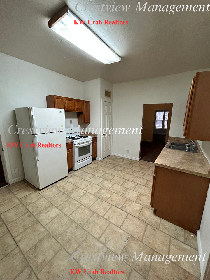 460 N Erie Pl - Photo 5 of 16