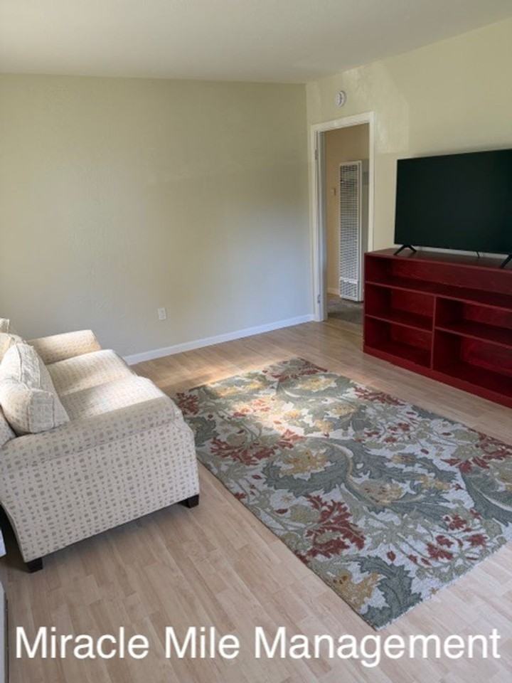 96 Martin Dr - Photo 5 of 13