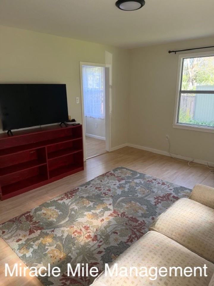 96 Martin Dr - Photo 6 of 13