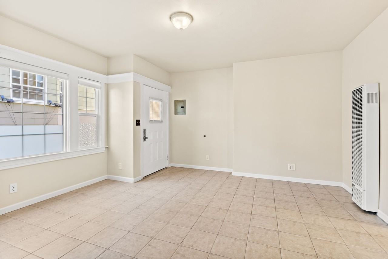 518 W Macarthur Blvd - Photo 2 of 14