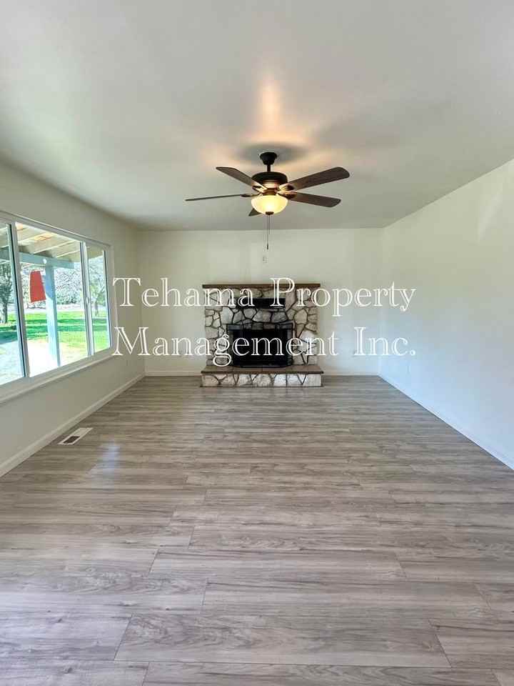 24850 5th Ave - Photo 4 of 15