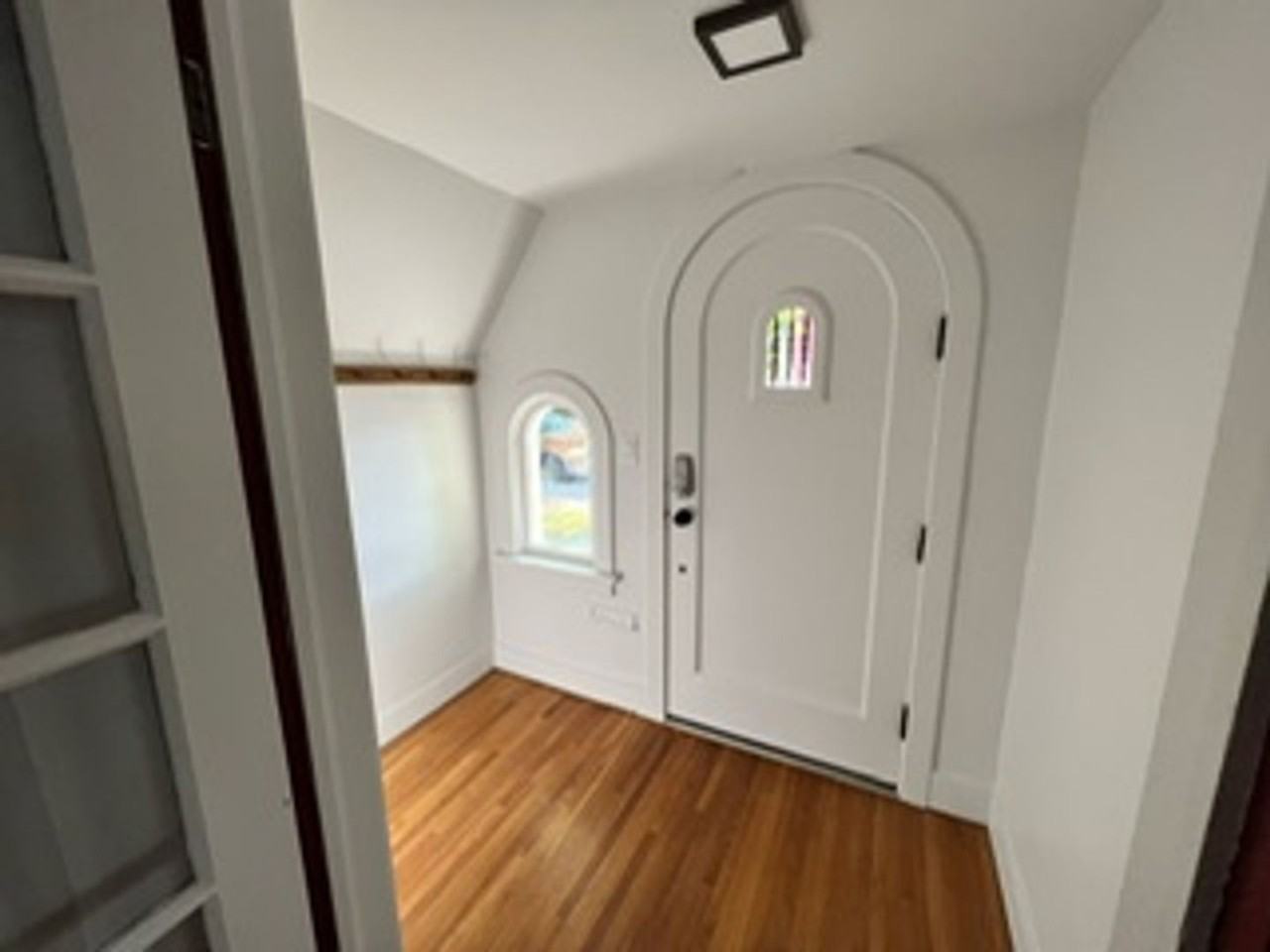 117 S Jackson St - Photo 2 of 19