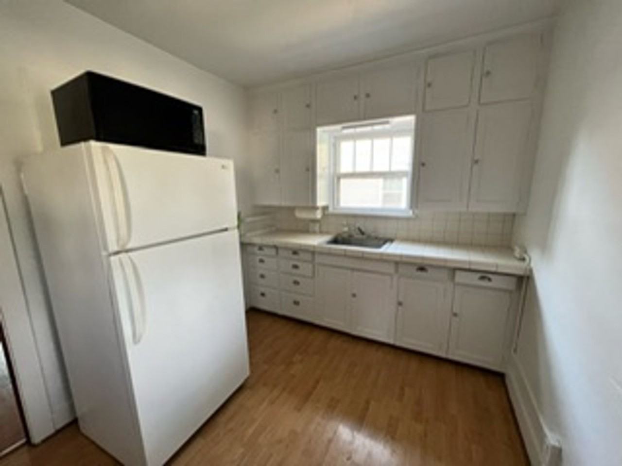 117 S Jackson St - Photo 7 of 19