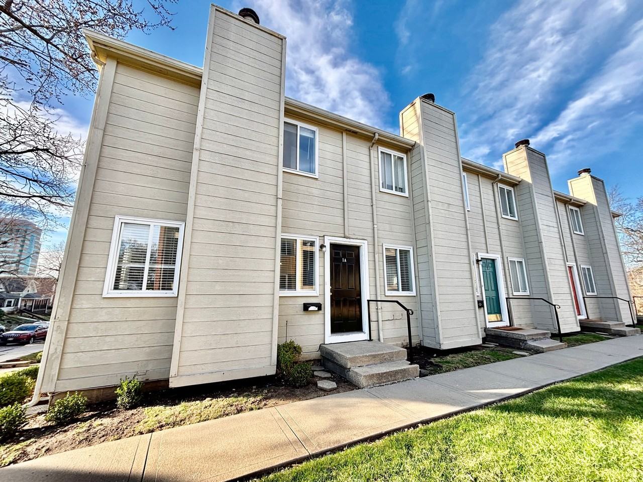 4420 Jarboe St - Photo 2 of 2