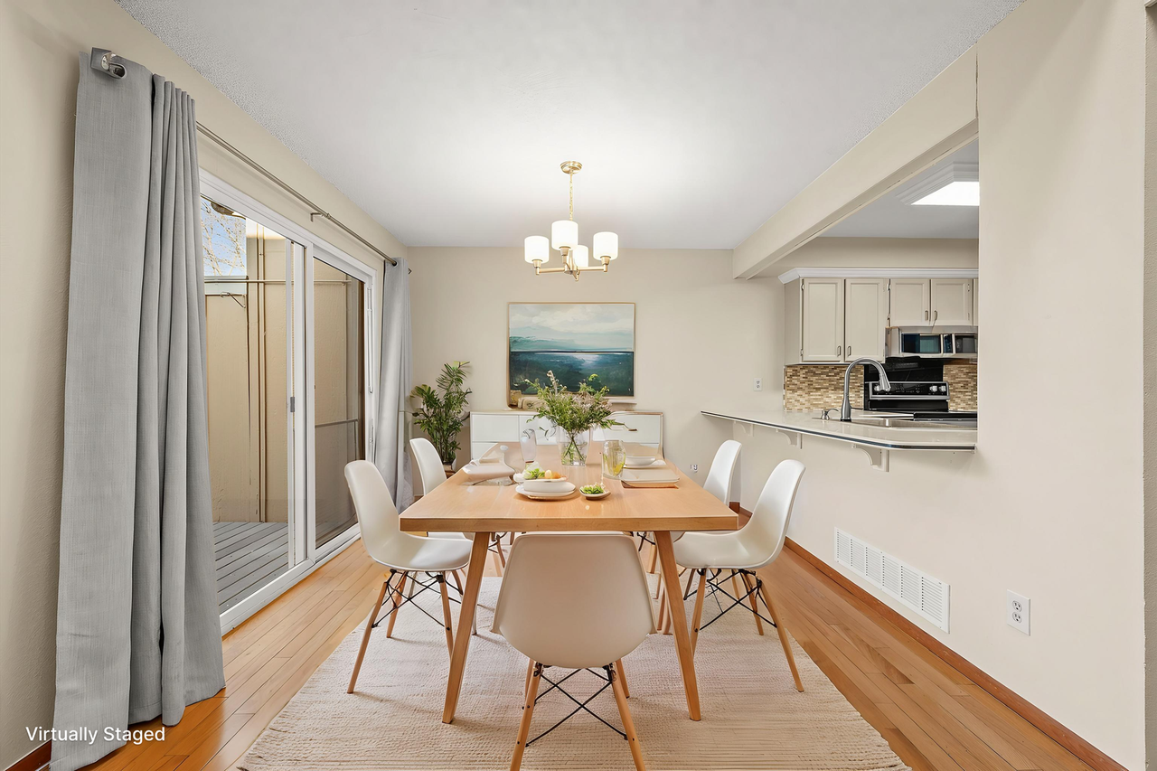 9957 Grove Way - Photo 4 of 26