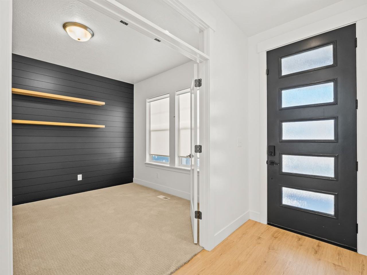 136 N Desert Sage Dr - Photo 2 of 50