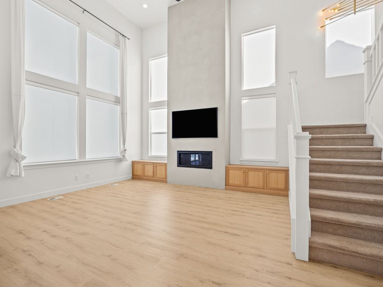 136 N Desert Sage Dr - Photo 3 of 50