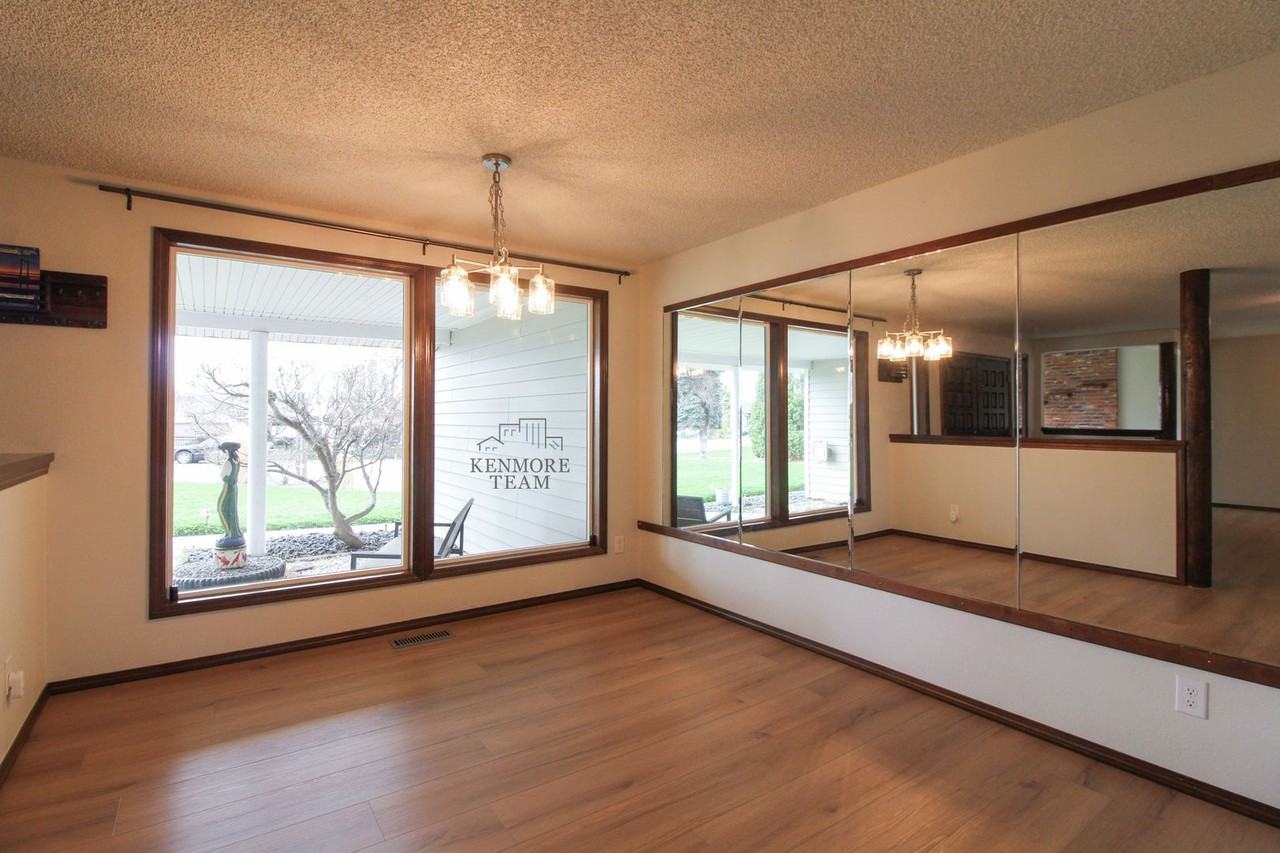 10821 W Court St - Photo 7 of 26