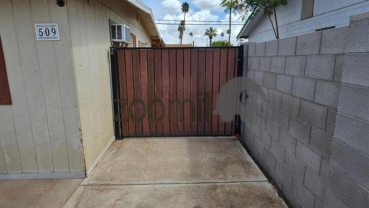 509 S Stewart - Photo 4 of 30