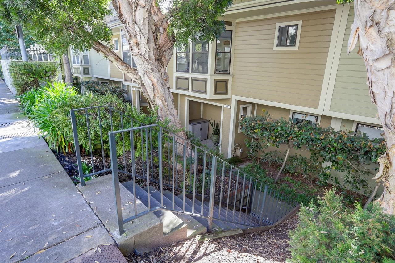 19 Blair Ter - Photo 3 of 35