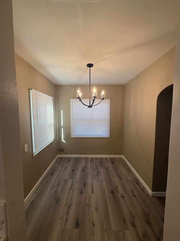 Fully Renovated 3 bed, 2 bath Home - Photo 6 of 25