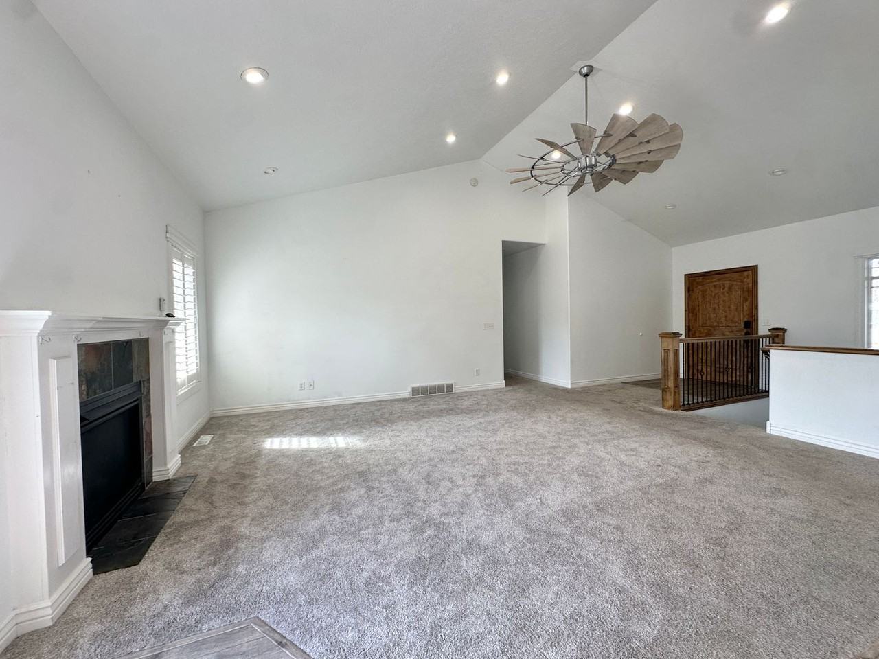 624 Centennial Loop - Photo 6 of 28