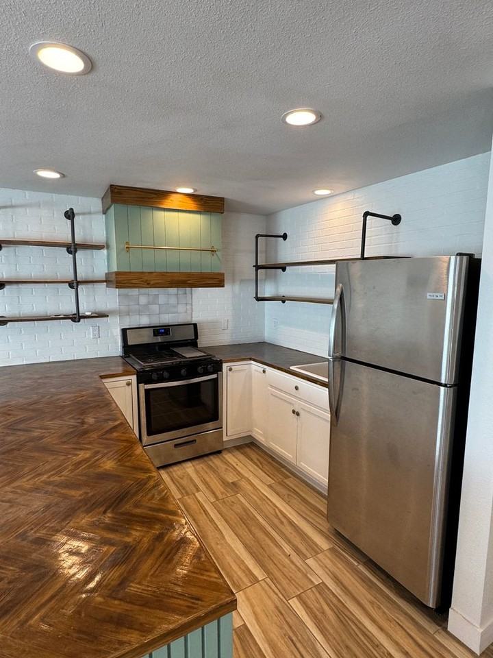 2674 E Washington St #2674 - Photo 6 of 23