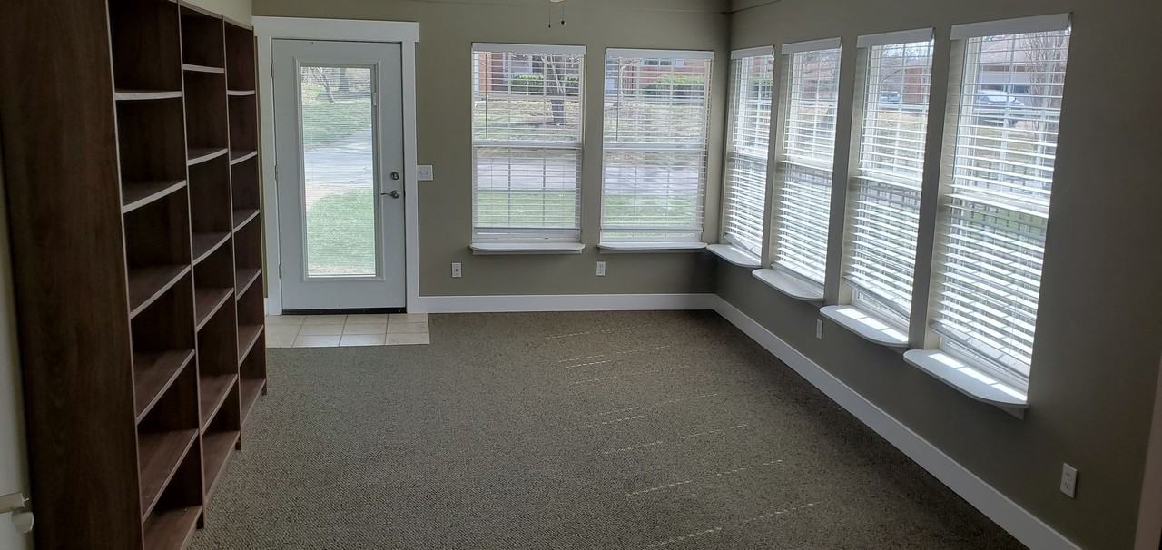 1502 North Cir - Photo 7 of 38