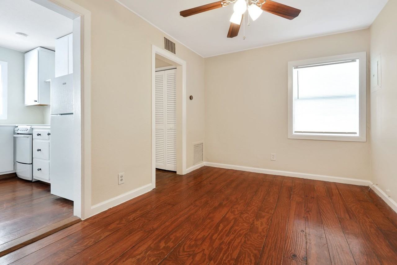 325 Ohio Pl - Photo 4 of 8