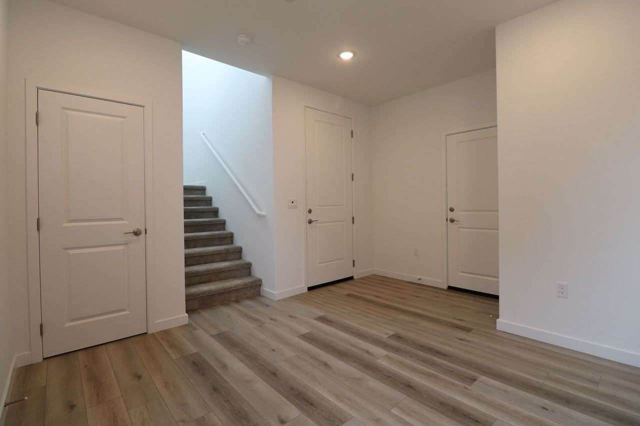 1713 River Vista - Photo 4 of 38