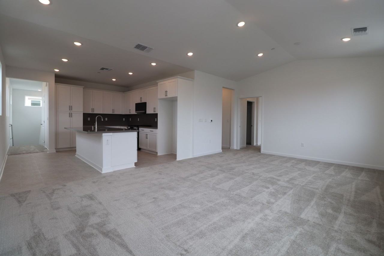 1713 River Vista - Photo 6 of 38