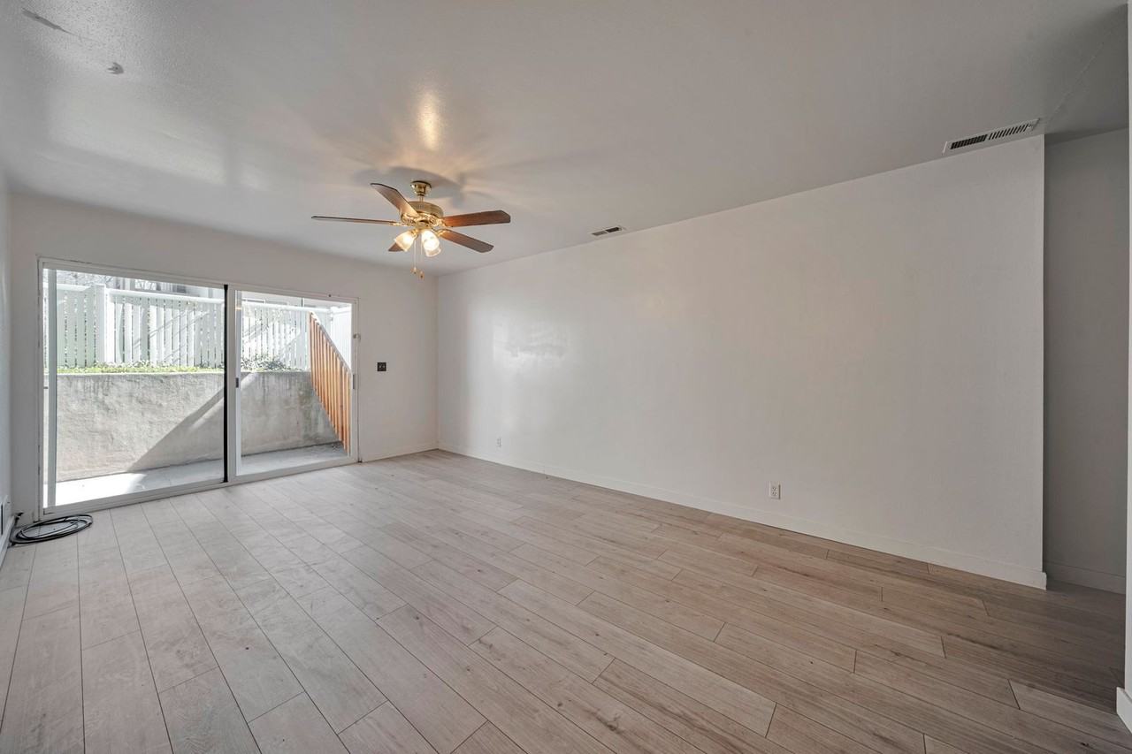 5761 S Waterbury Cir - Photo 7 of 25