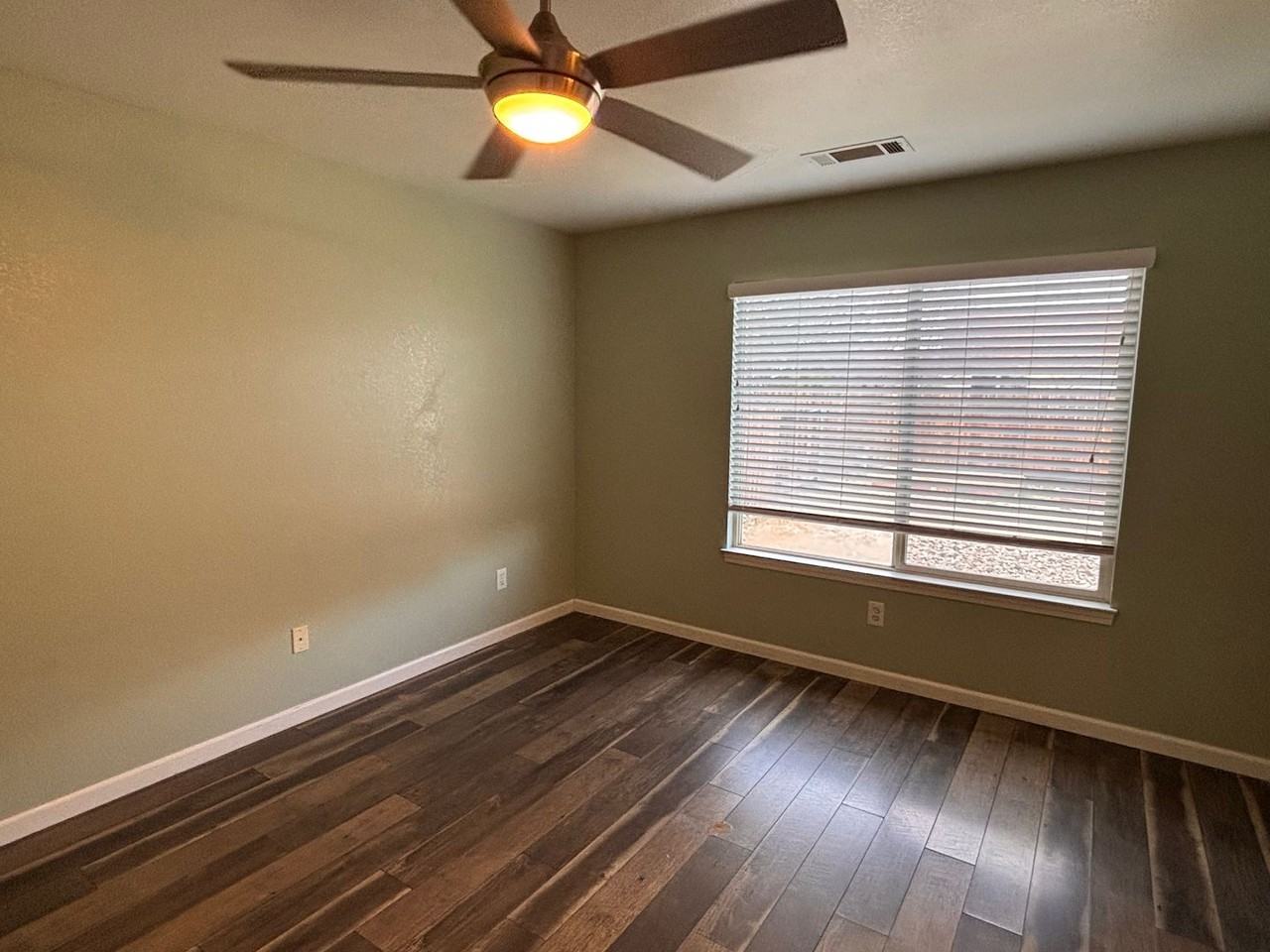 830 Randell Dr - Photo 7 of 15