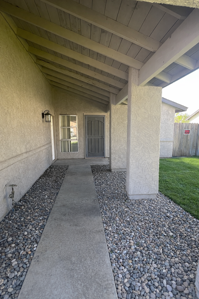 1020 W Mcelhany Ave - Photo 2 of 32