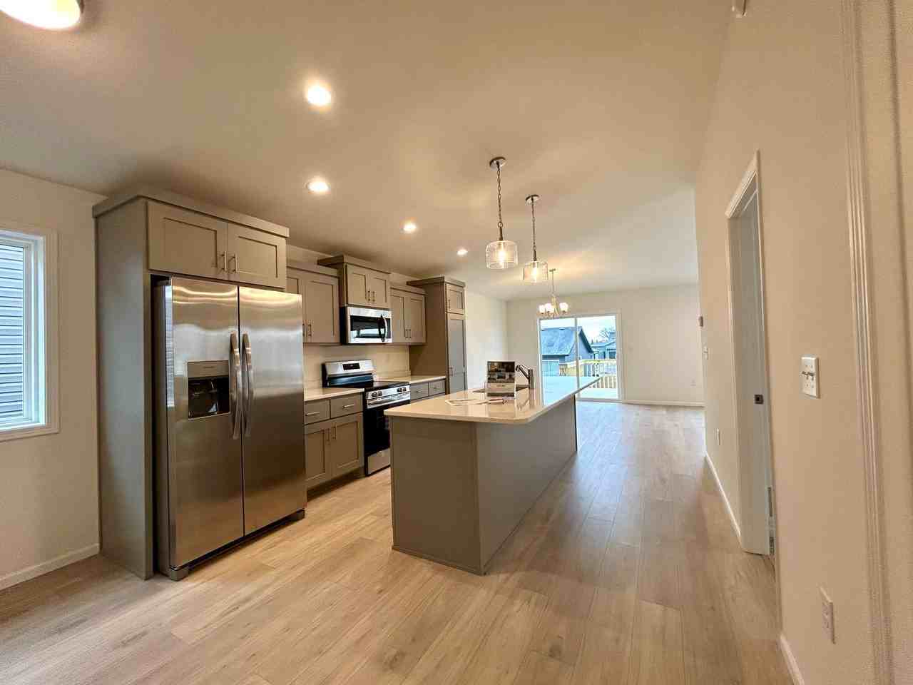 6746 Meadow View Dr S - Photo 7 of 33